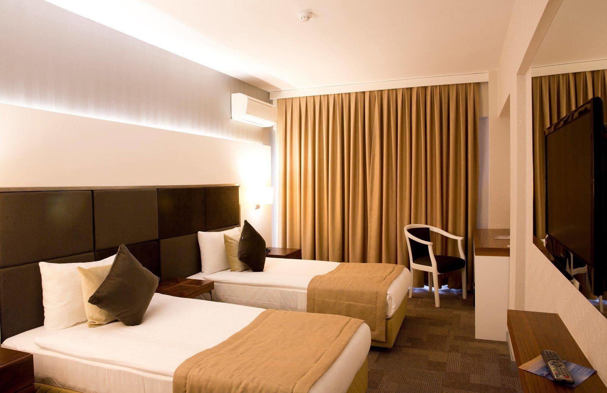 Kalinda Inn Hotel Ilica Çeşme Exteriör bild
